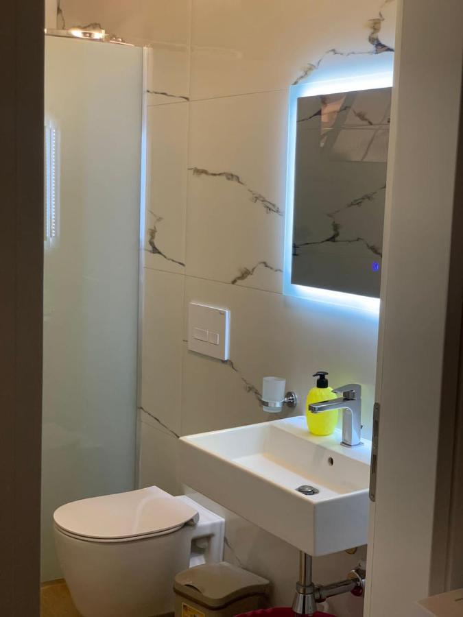 Amazing Familiar Apartments And Rooms Sarandë Buitenkant foto