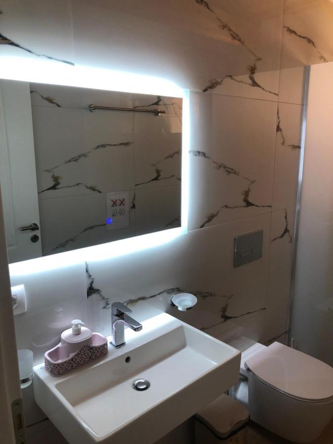 Amazing Familiar Apartments And Rooms Sarandë Buitenkant foto