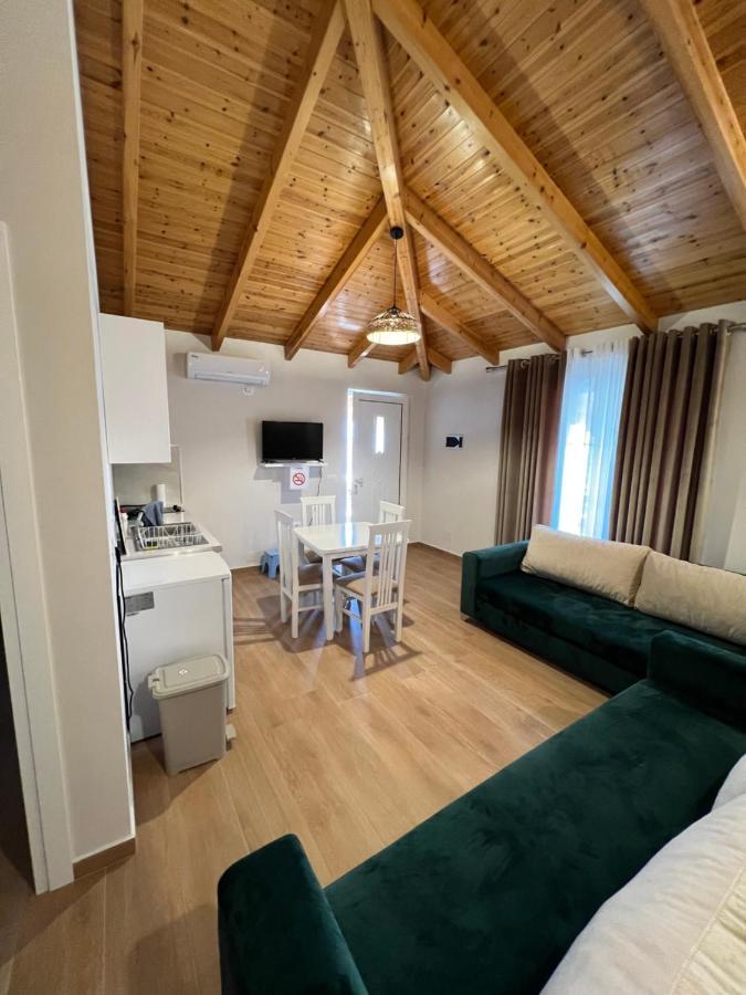 Amazing Familiar Apartments And Rooms Sarandë Buitenkant foto