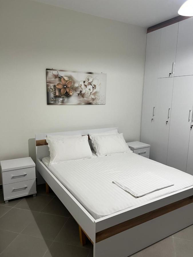 Amazing Familiar Apartments And Rooms Sarandë Buitenkant foto