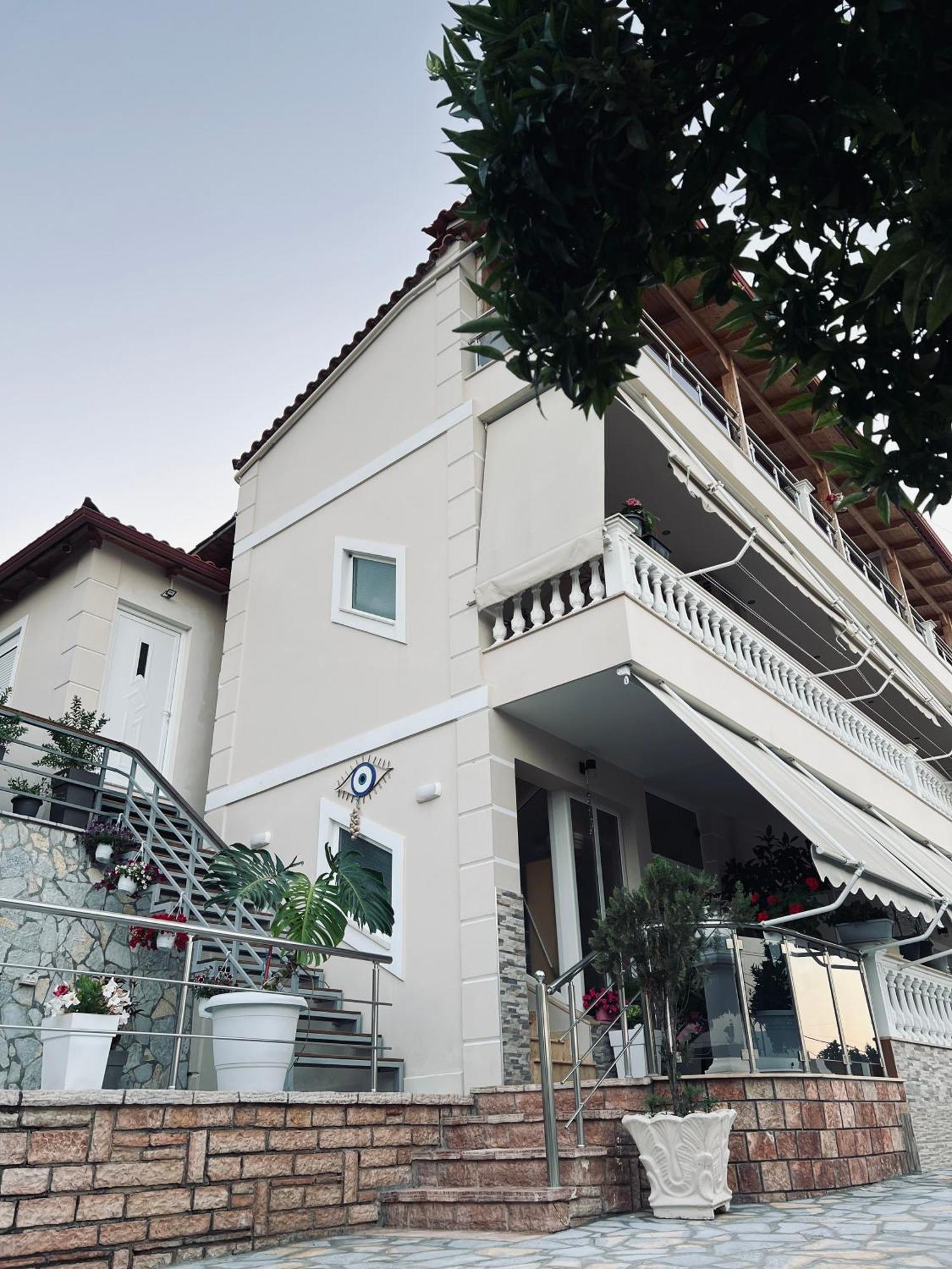 Amazing Familiar Apartments And Rooms Sarandë Buitenkant foto