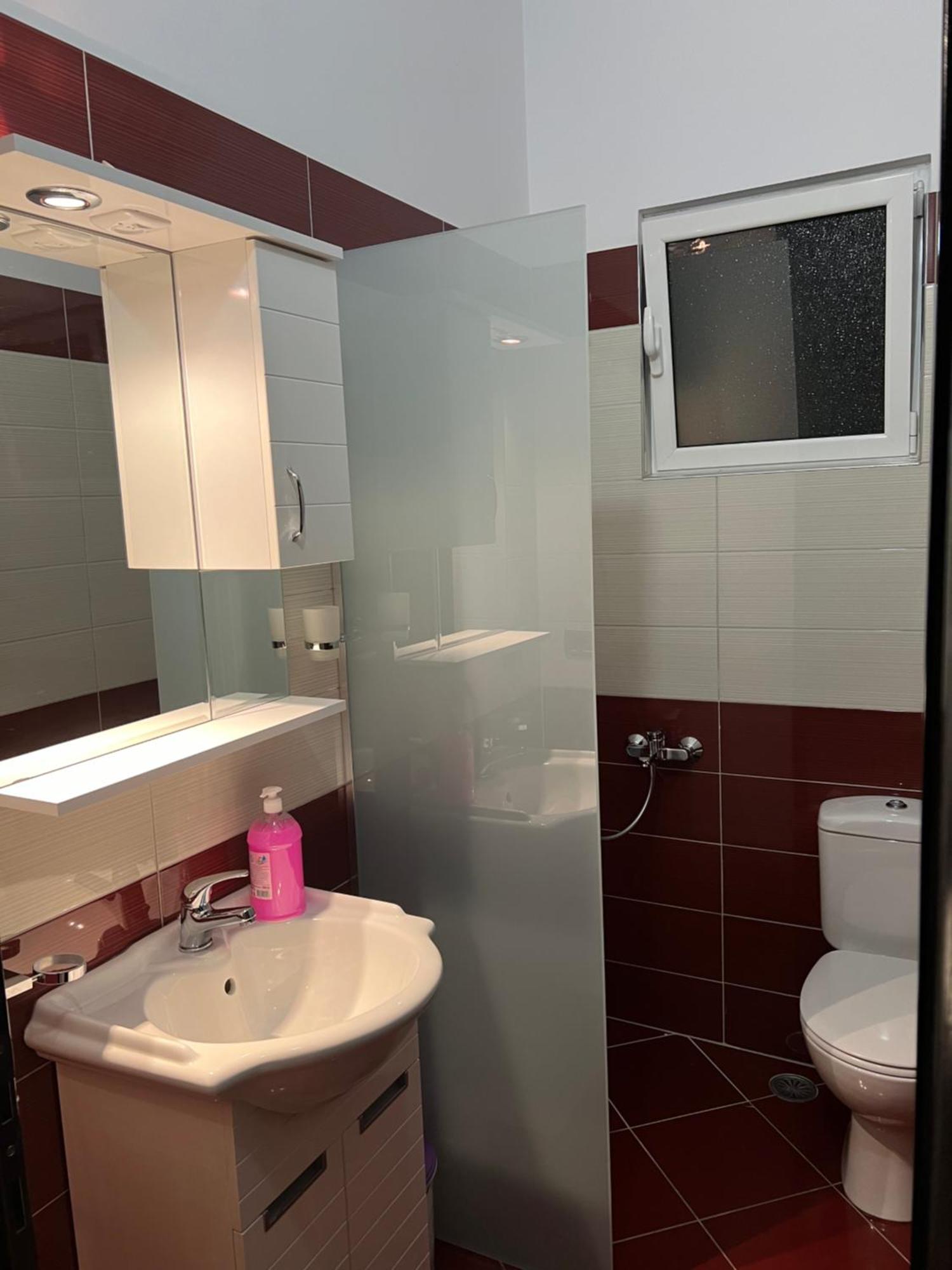 Amazing Familiar Apartments And Rooms Sarandë Buitenkant foto