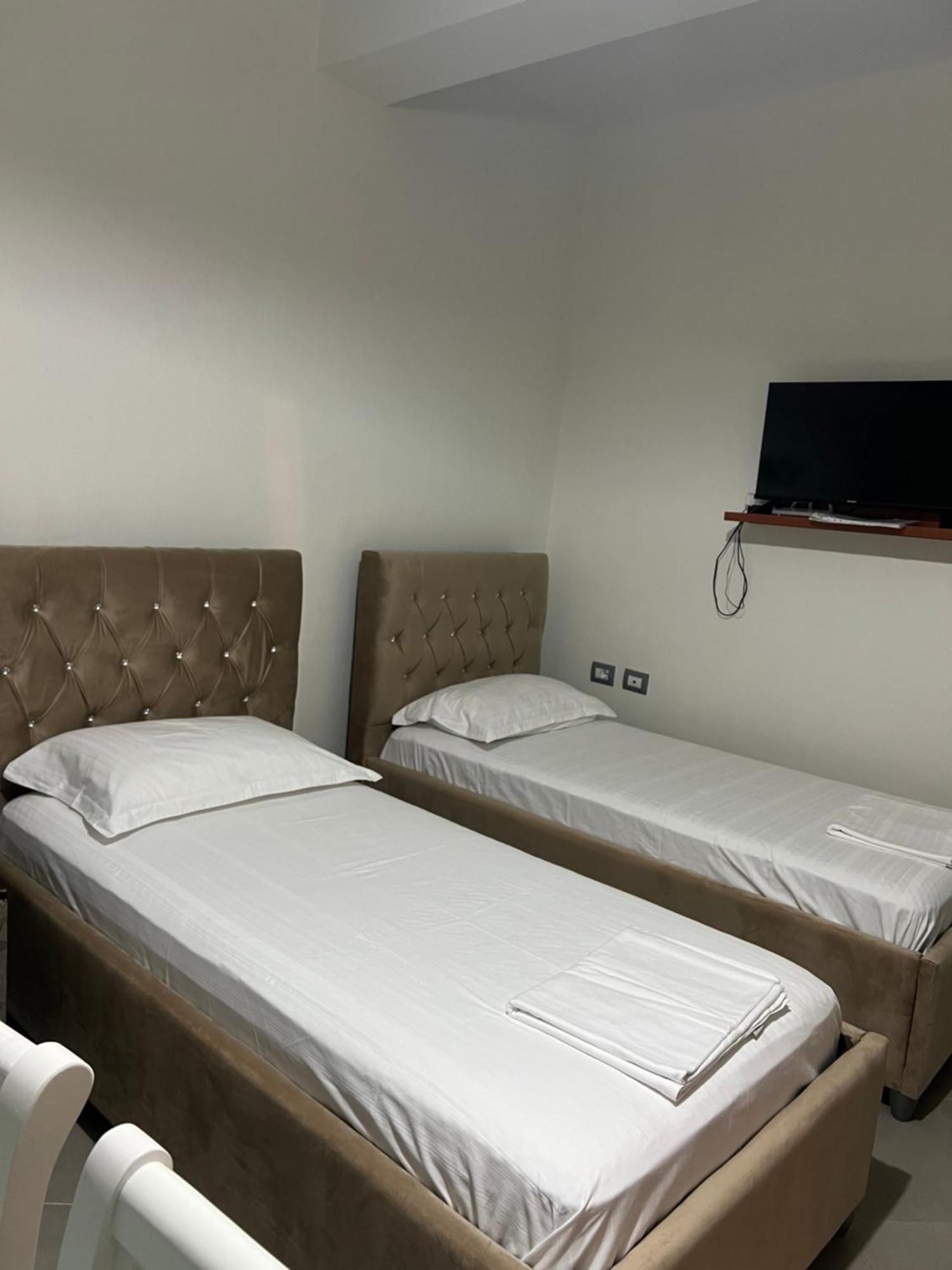 Amazing Familiar Apartments And Rooms Sarandë Buitenkant foto