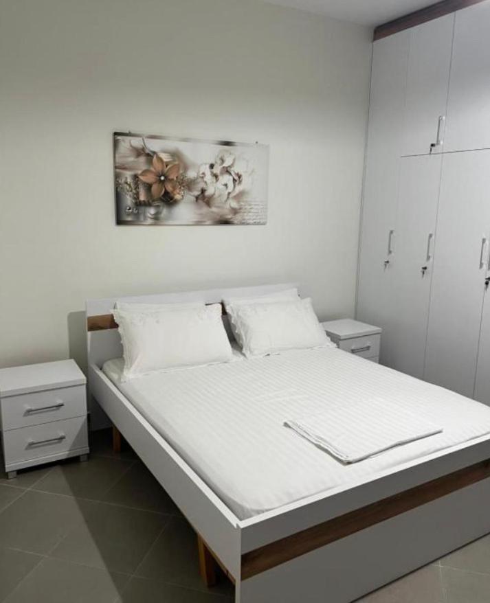 Amazing Familiar Apartments And Rooms Sarandë Buitenkant foto